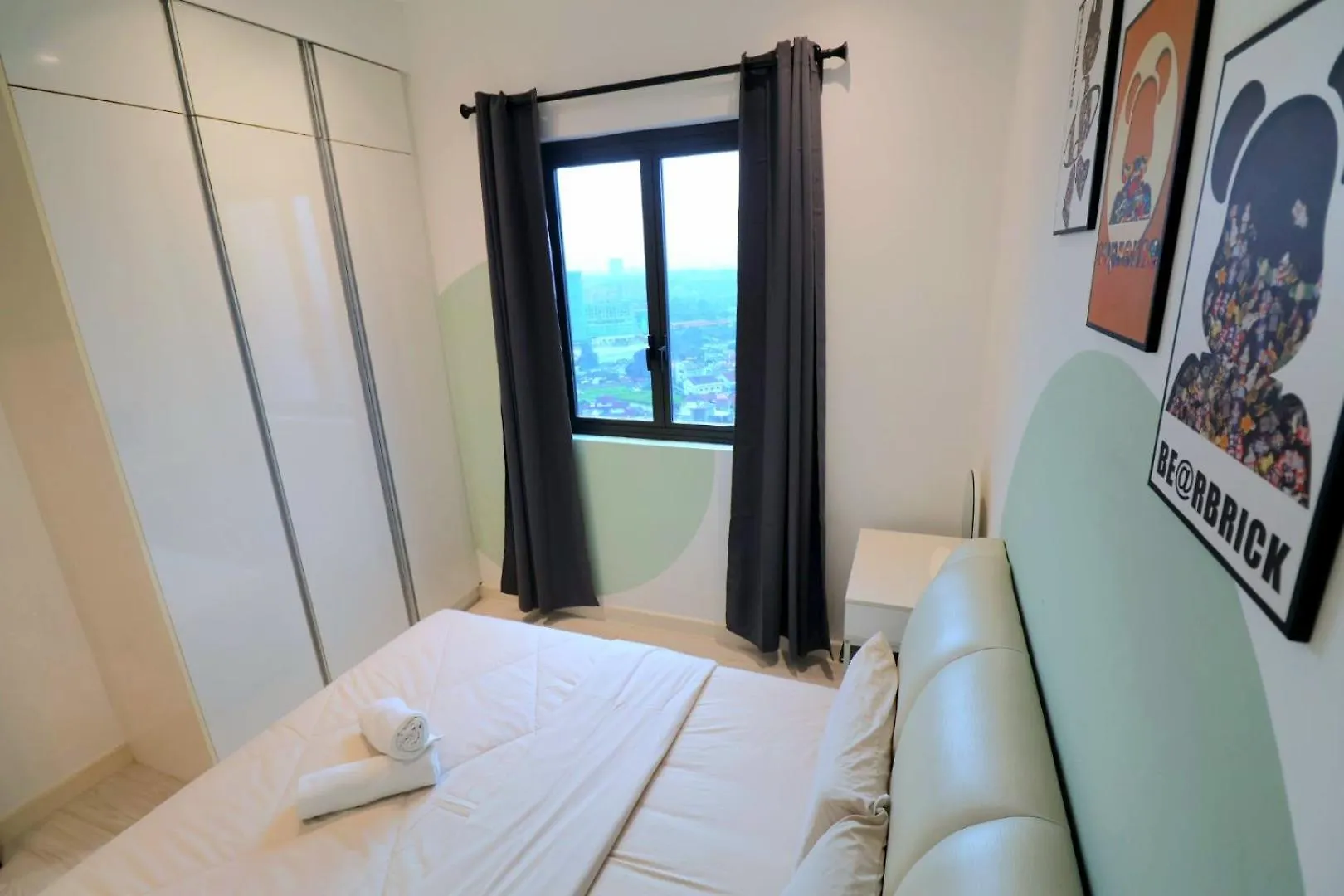 Setia Sky88 简约设计名宿双房 Johor Bahru Apartment